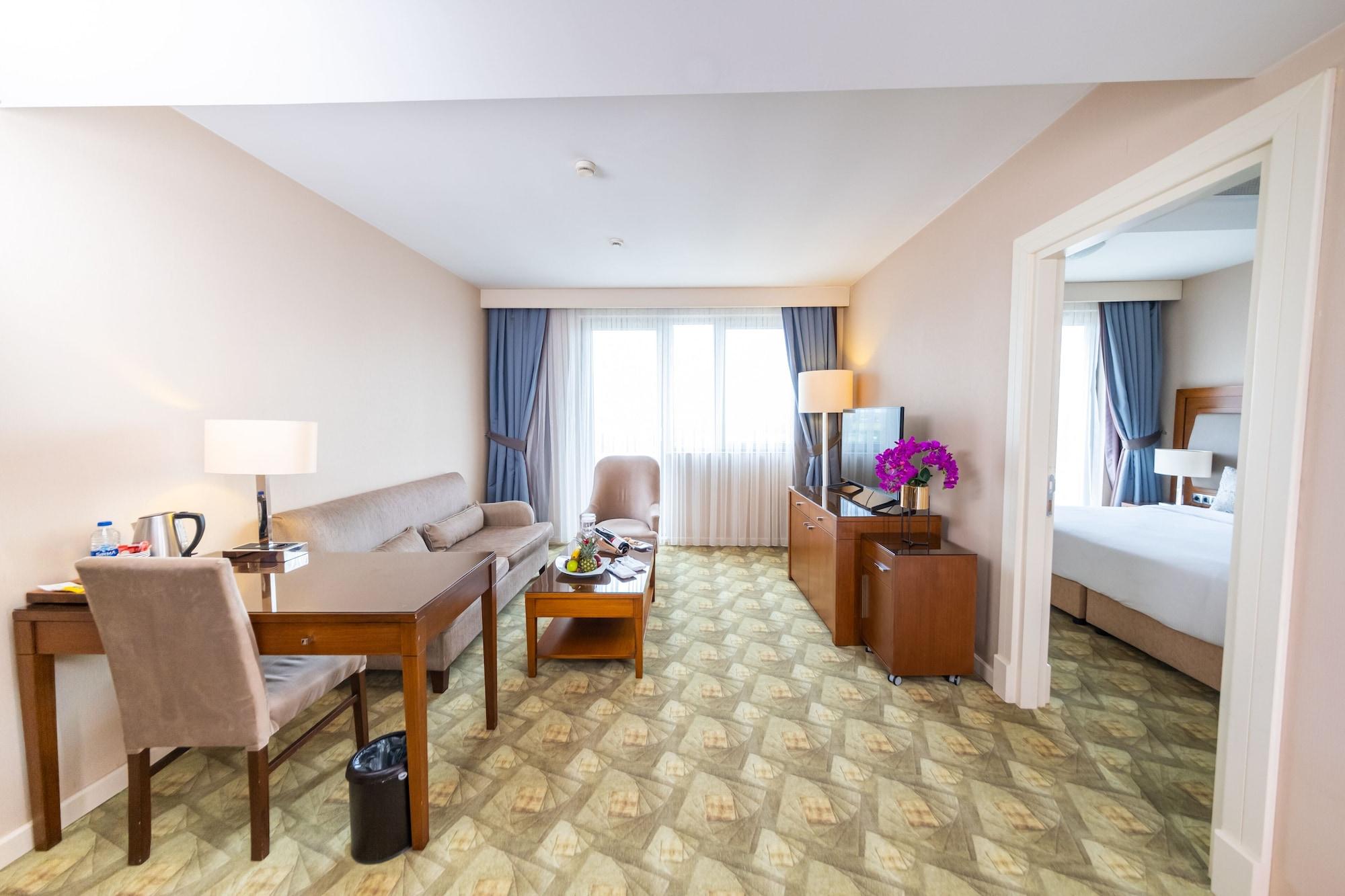 Miracle Istanbul Asia Airport Hotel & Spa Zewnętrze zdjęcie A suite at the hotel