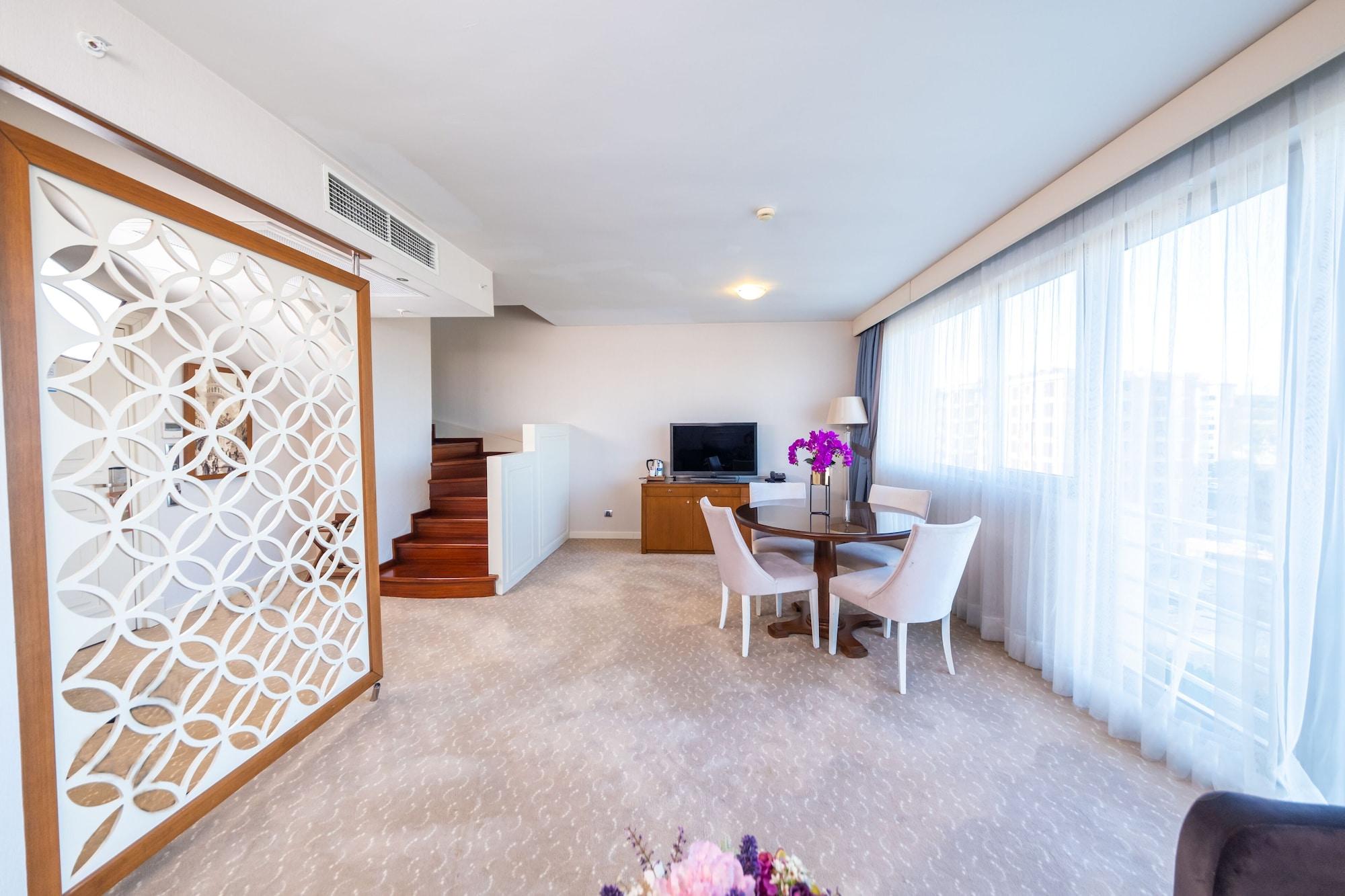 Miracle Istanbul Asia Airport Hotel & Spa Zewnętrze zdjęcie A suite at the hotel