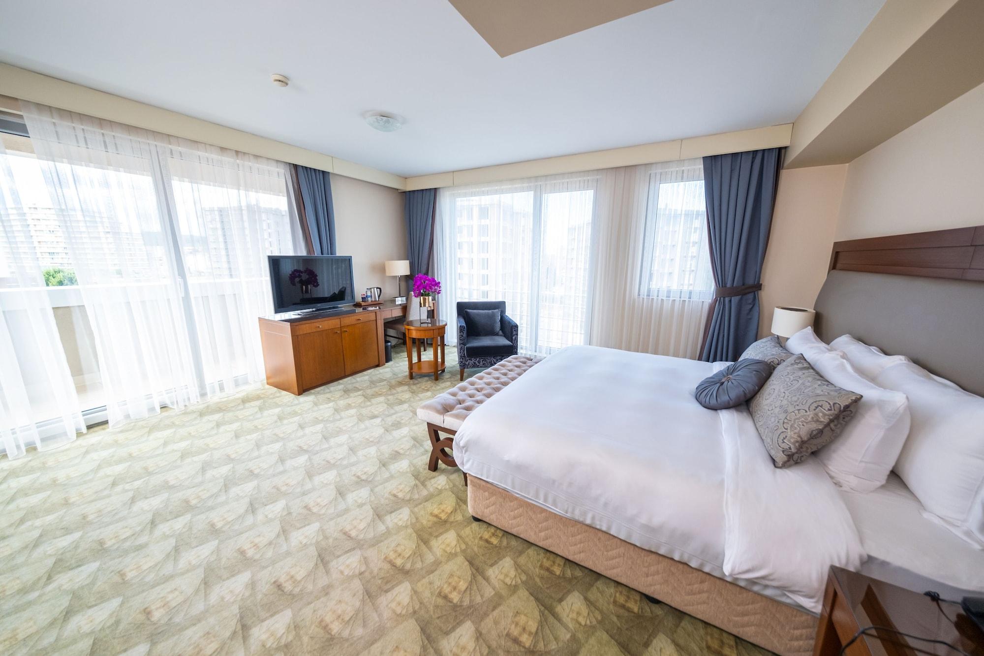 Miracle Istanbul Asia Airport Hotel & Spa Zewnętrze zdjęcie A bedroom at the hotel