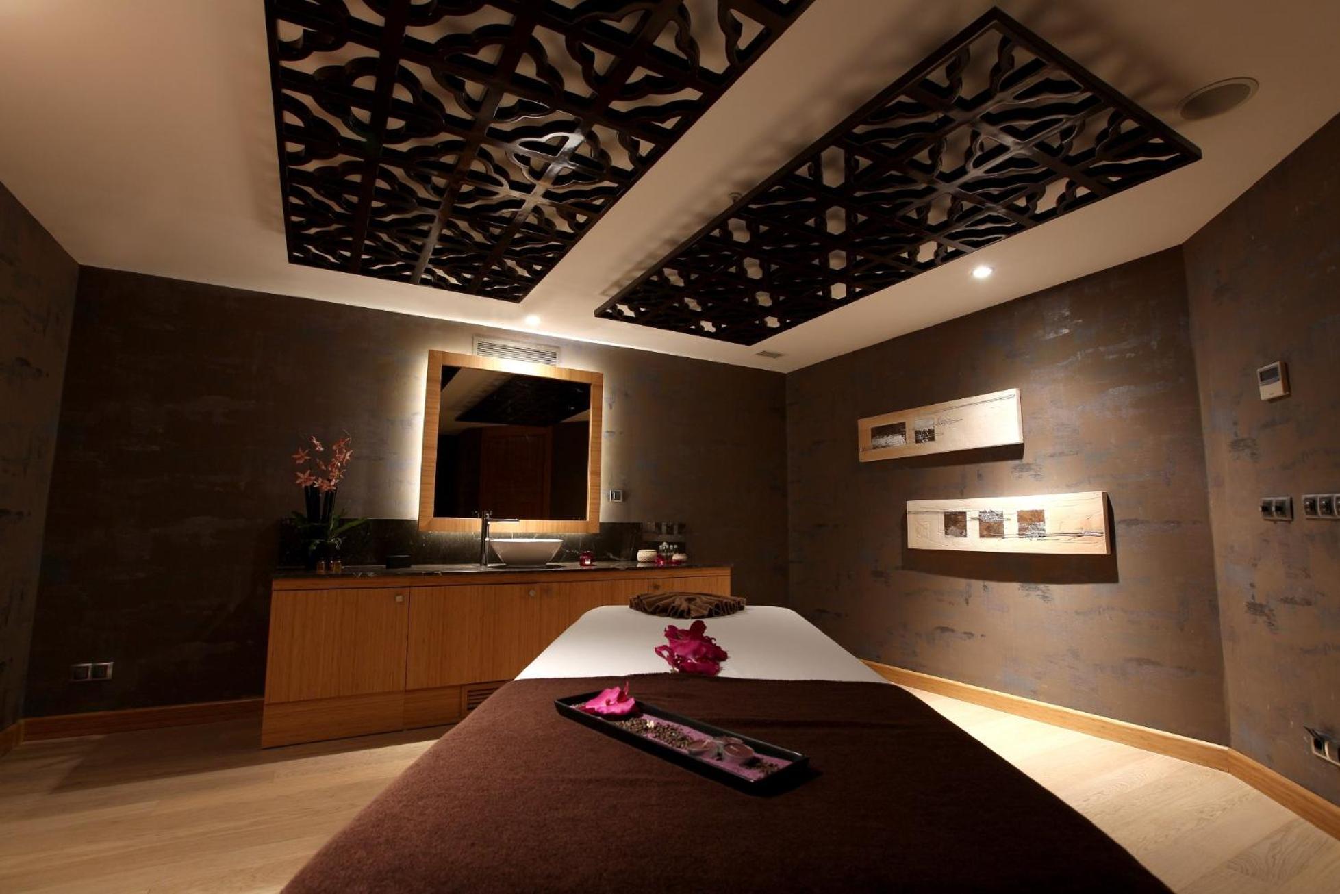 Miracle Istanbul Asia Airport Hotel & Spa Zewnętrze zdjęcie A spa treatment room